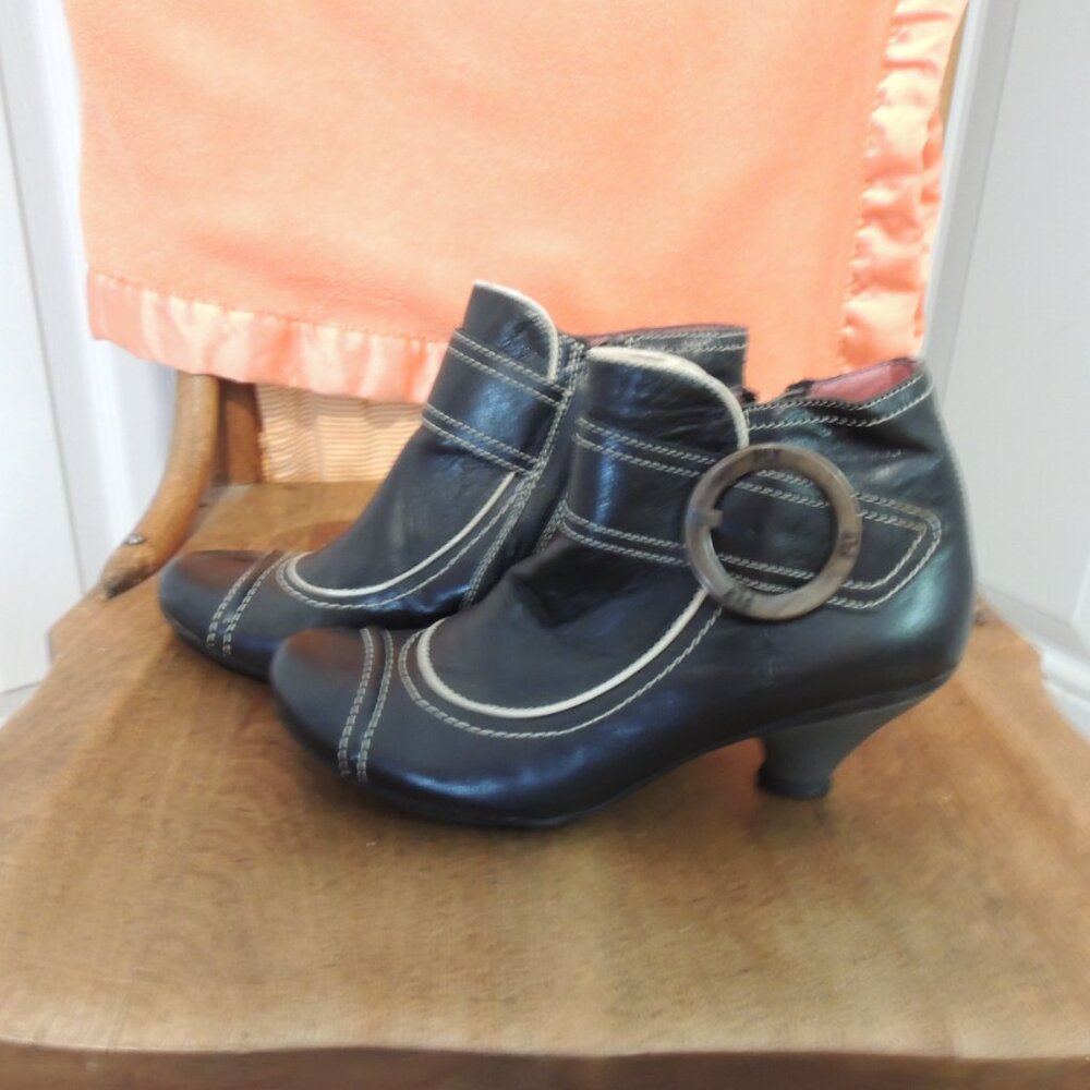 Booties from Fly London - Picture 2 of 5